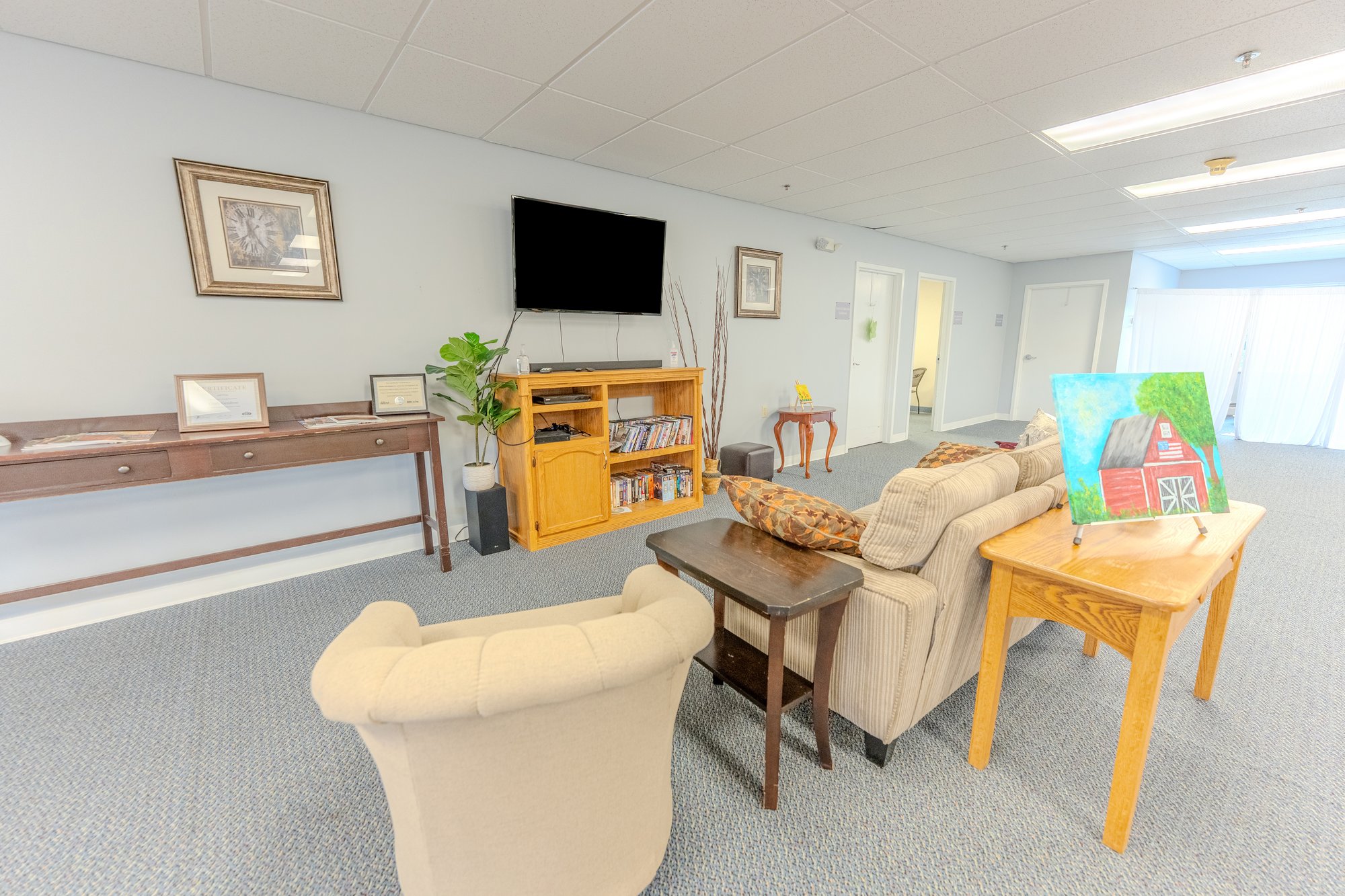 LHESC_AL_grand room_015