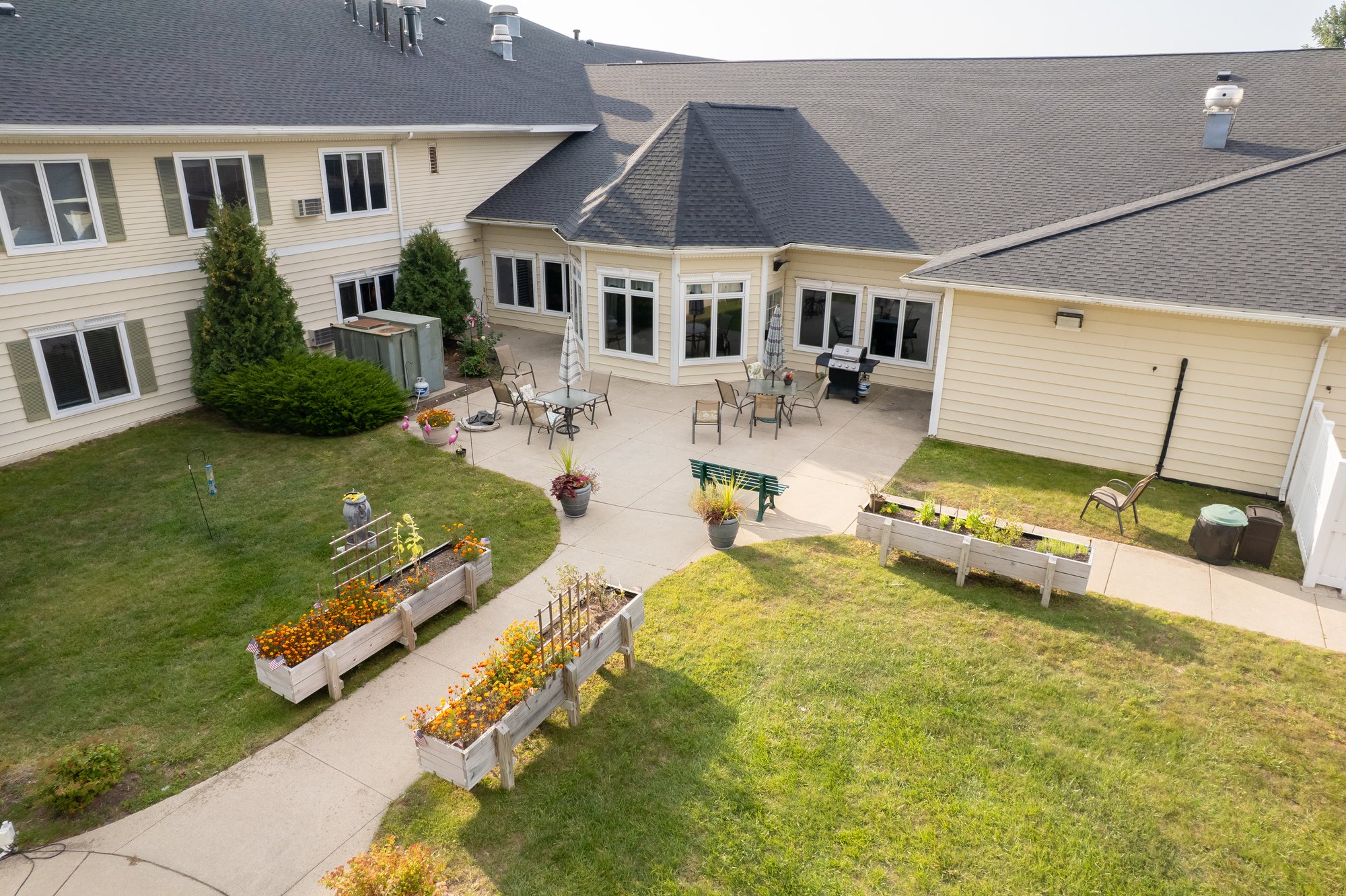 LHESC_AL_patio_026