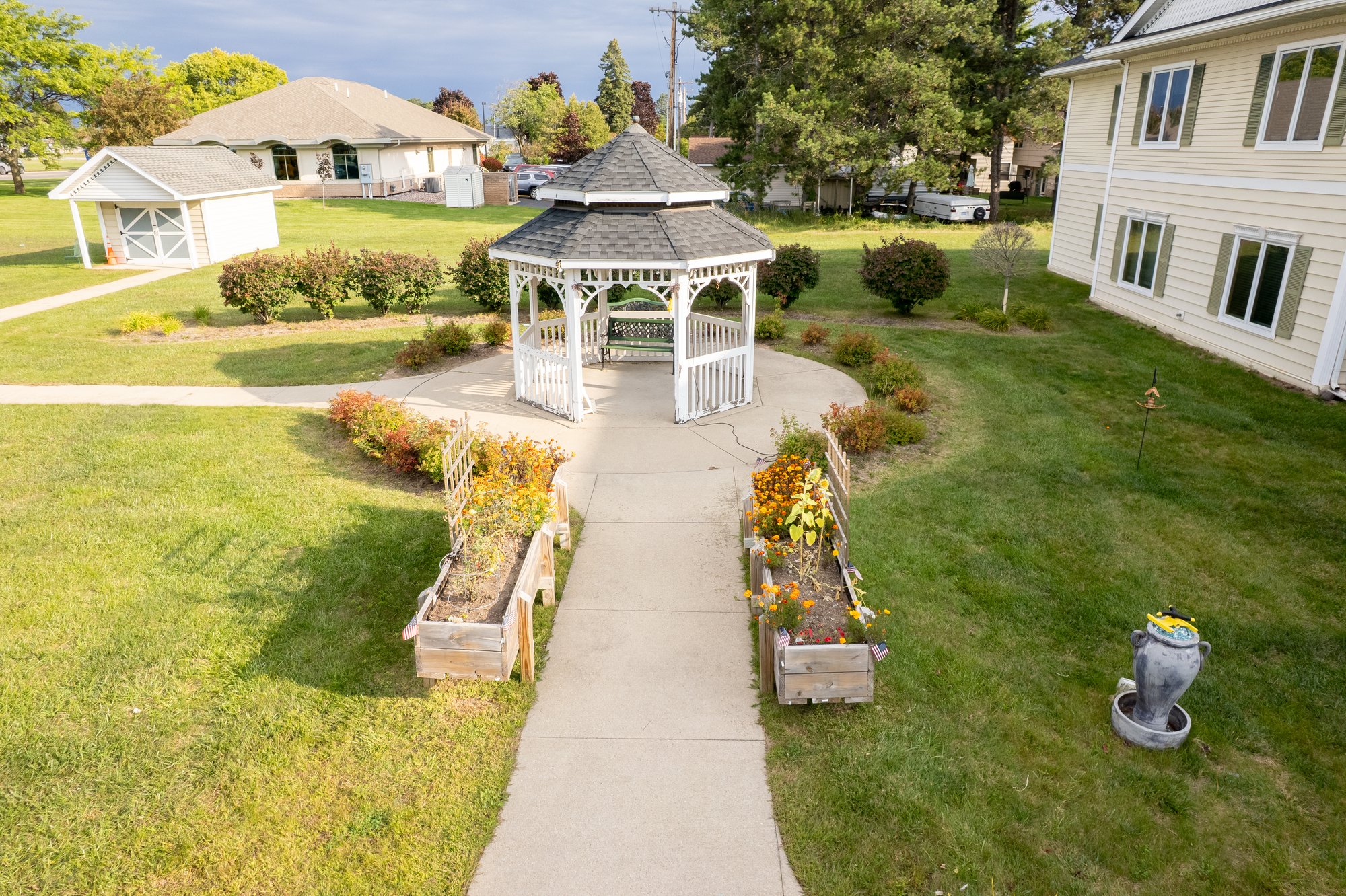 LHESC_AL_patio_027